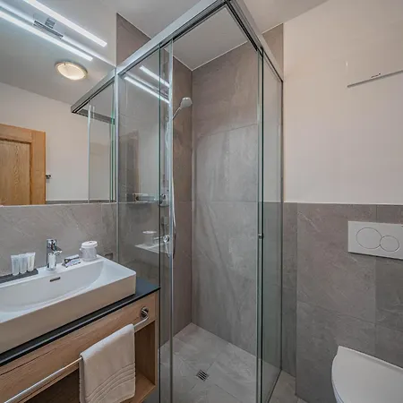 In With Parking Lägenhet Brixen im Thale