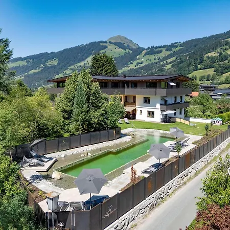 In With Parking Apartmán Brixen im Thale