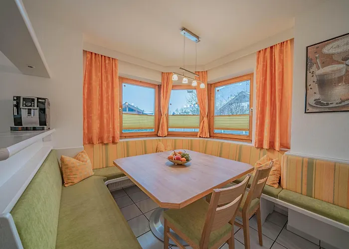 In With Parking شقة *