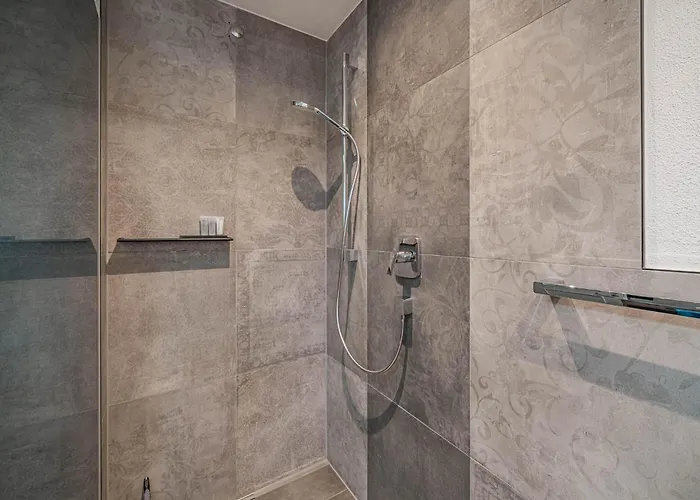 شقة In With Parking *