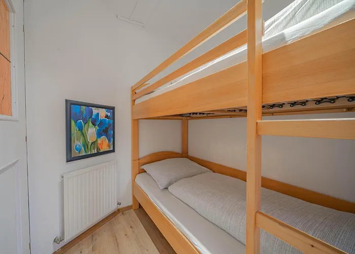 In With Parking بريكسن ام تاله