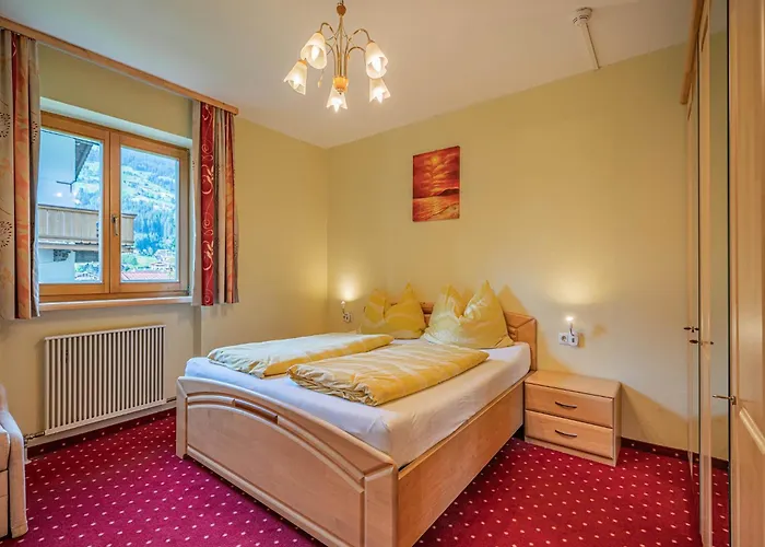 Apartment In With Parking Brixen im Thale