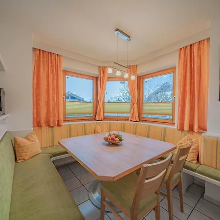 Apartment In With Parking Brixen im Thale