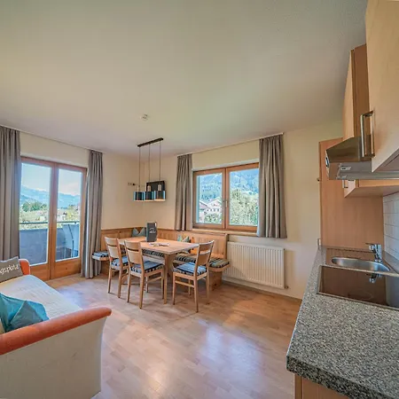 Apartment In With Parking Brixen im Thale